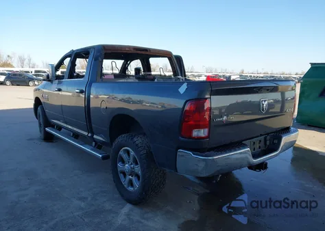 2018 Ram 2500 Lone Star 4X4 6'4 Box from USA, damaged, VIN 3C6UR5DL1JG351240